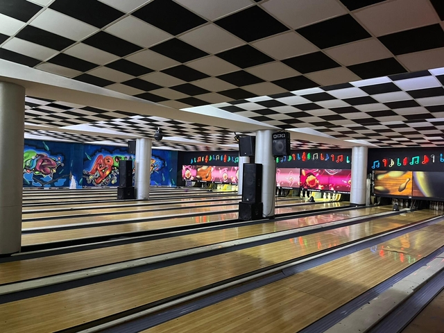 Tenpin Bowling in Antalya – Affordable Fun
