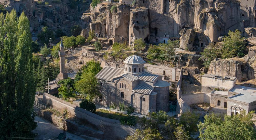 Manastır Vadisi