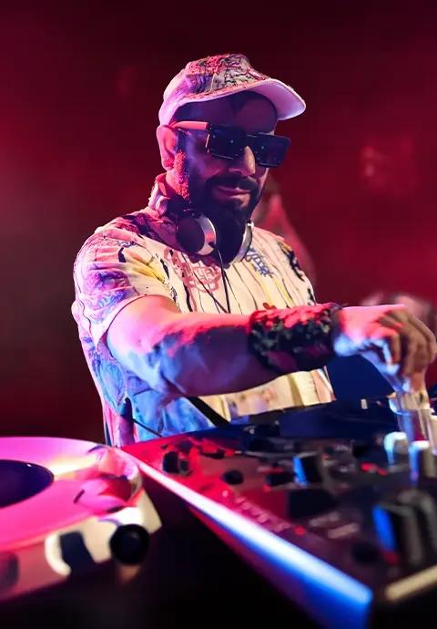 Dj Hakan Küfündür