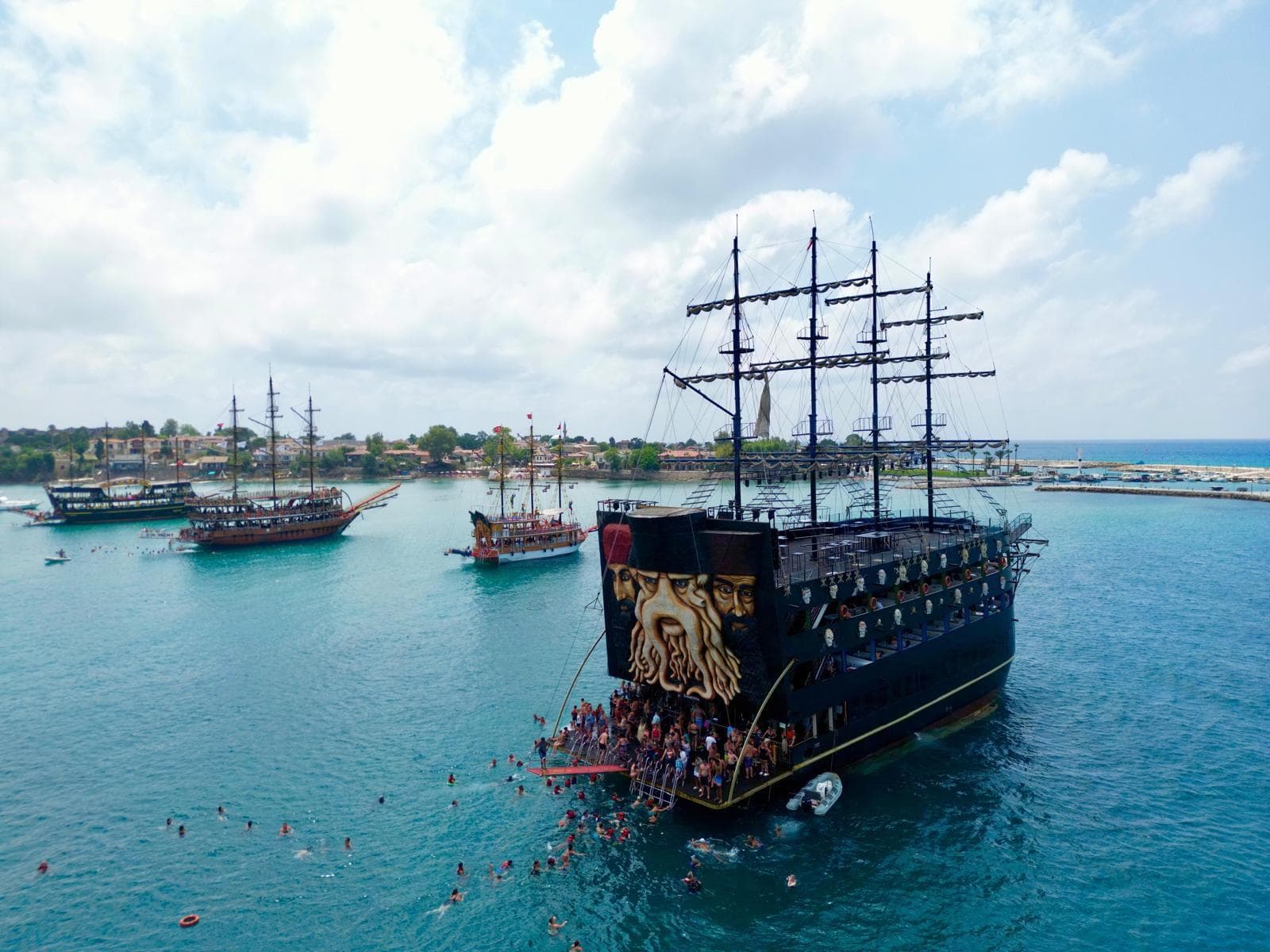 Barbossa Pirate Ship Tour from Alanya Marina