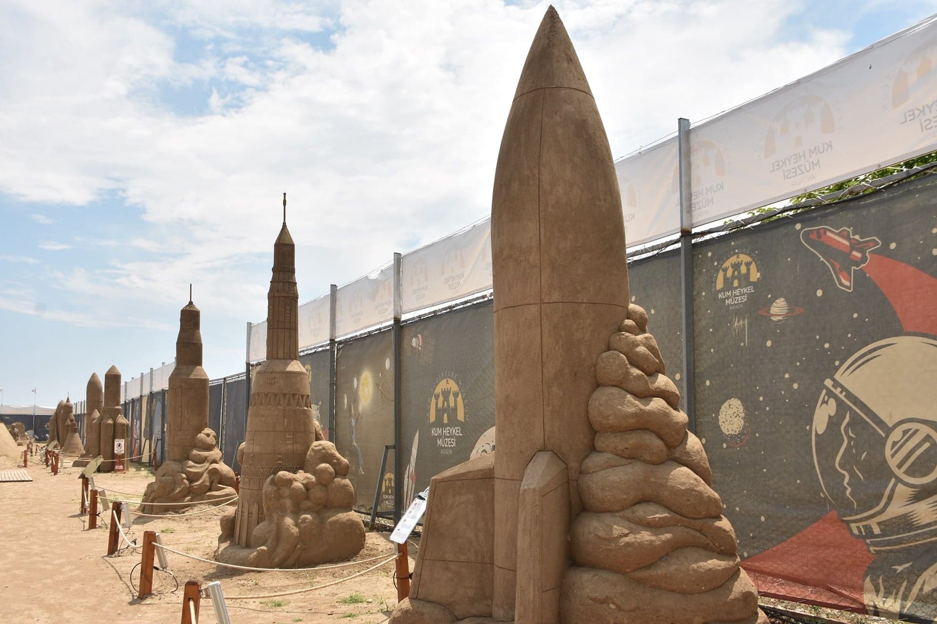 Sandland - Sand Sculpture Museum